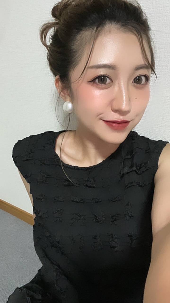 瑛美梨（エミリ）